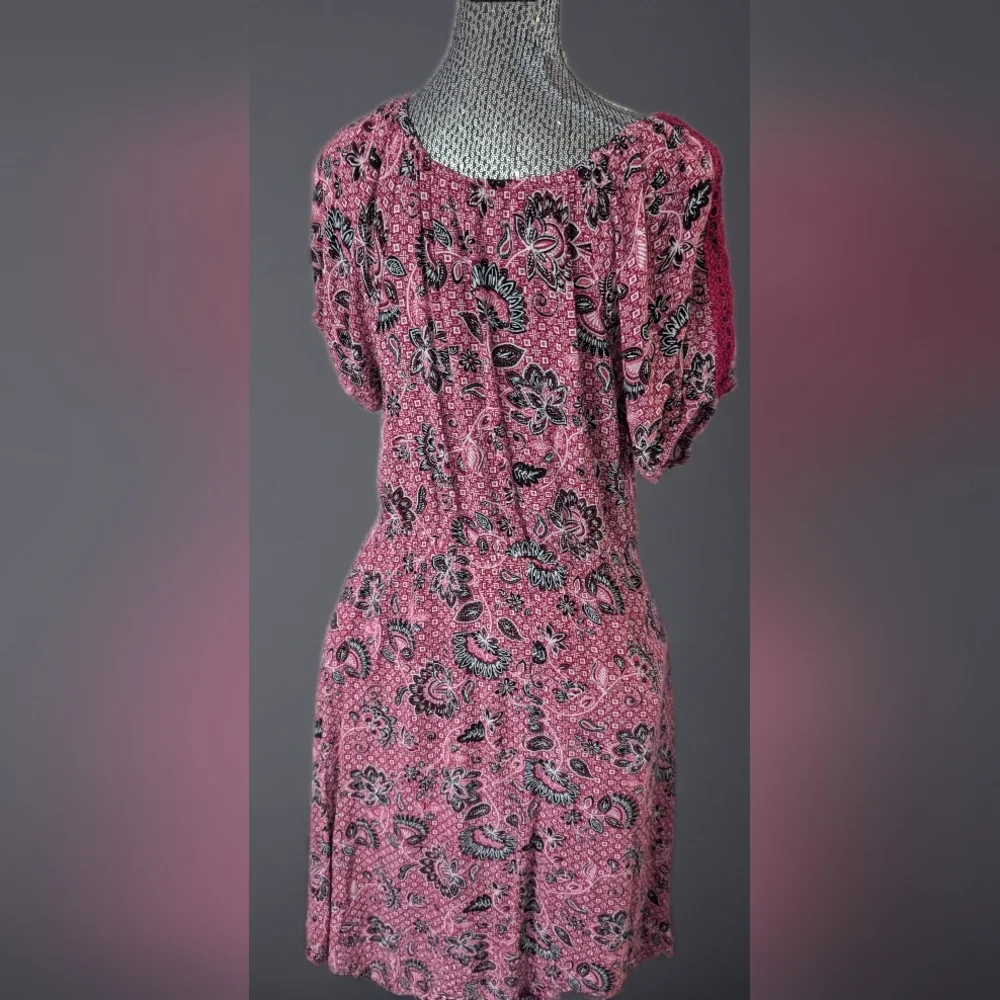 Adrienne Vittadini Pink and Black Paisley Mini Dress - Picture 2 of 4